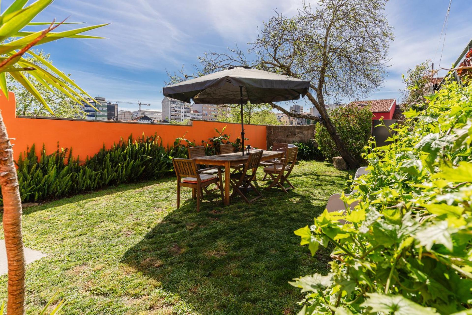 Peach Hostel & Suites OOporto Esterno foto