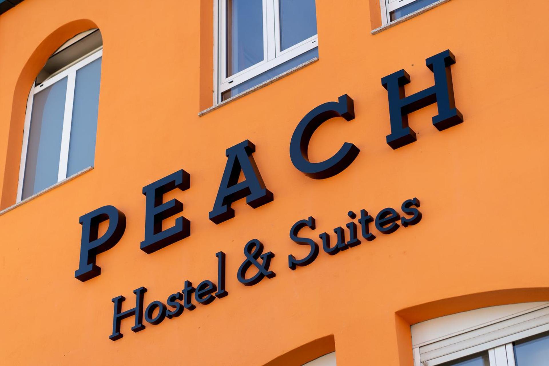 Peach Hostel & Suites OOporto Esterno foto