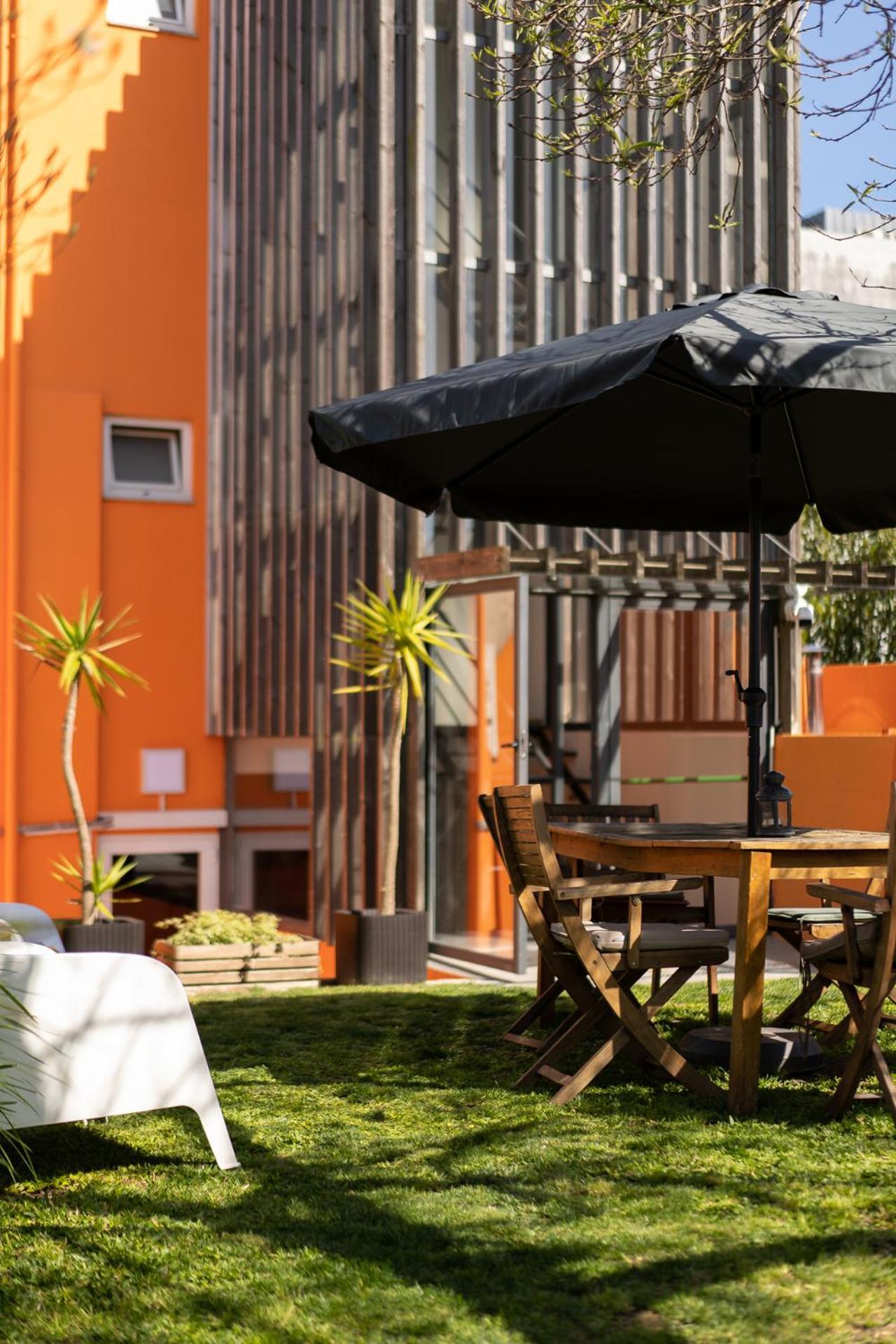 Peach Hostel & Suites OOporto Esterno foto