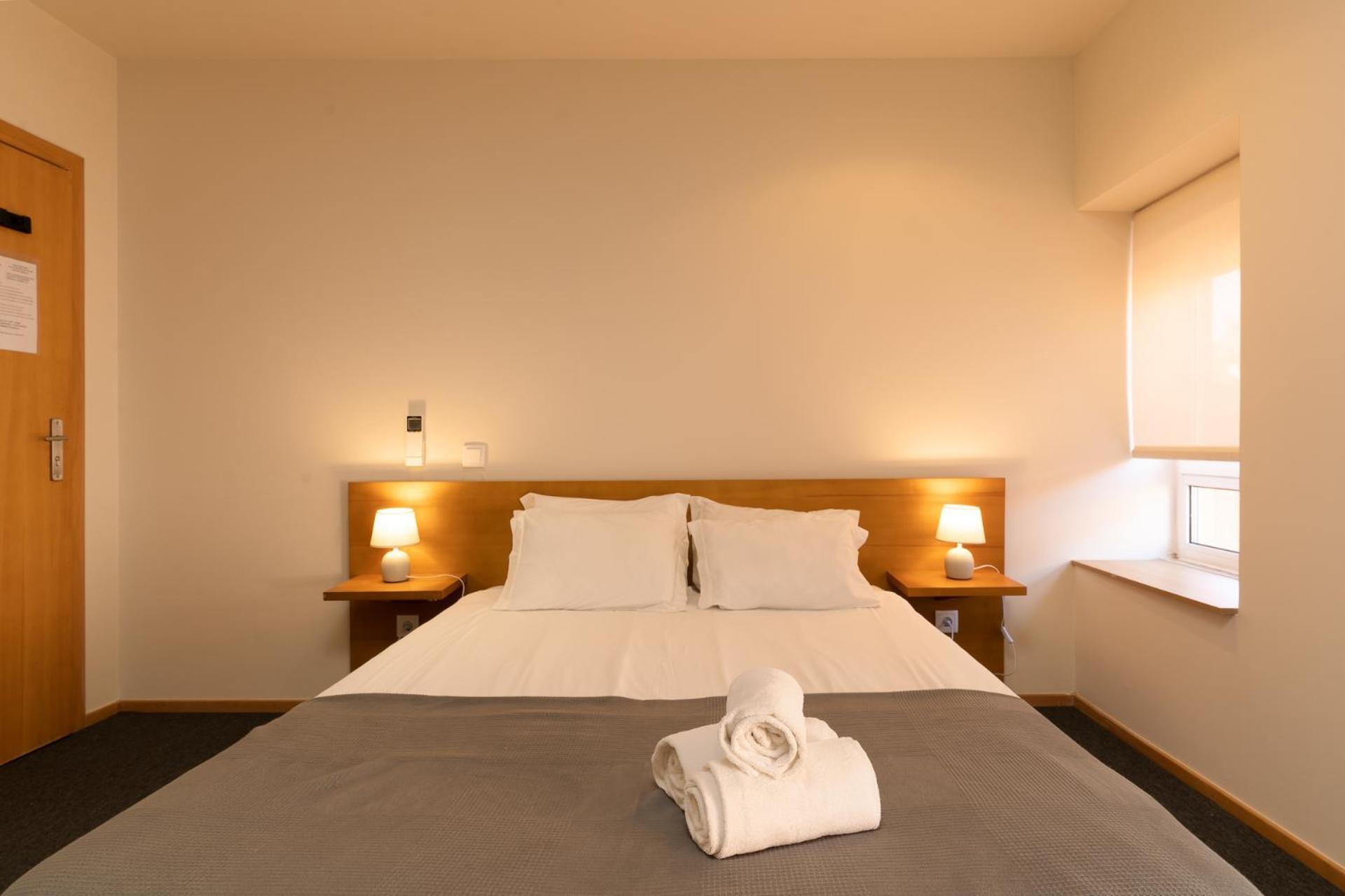 Peach Hostel & Suites OOporto Esterno foto