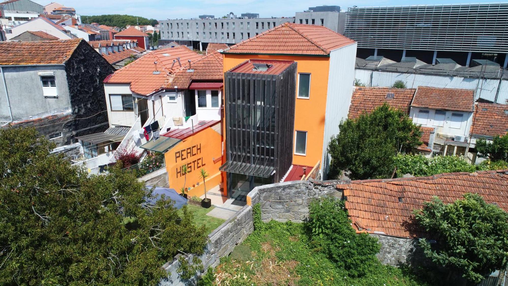 Peach Hostel & Suites OOporto Esterno foto