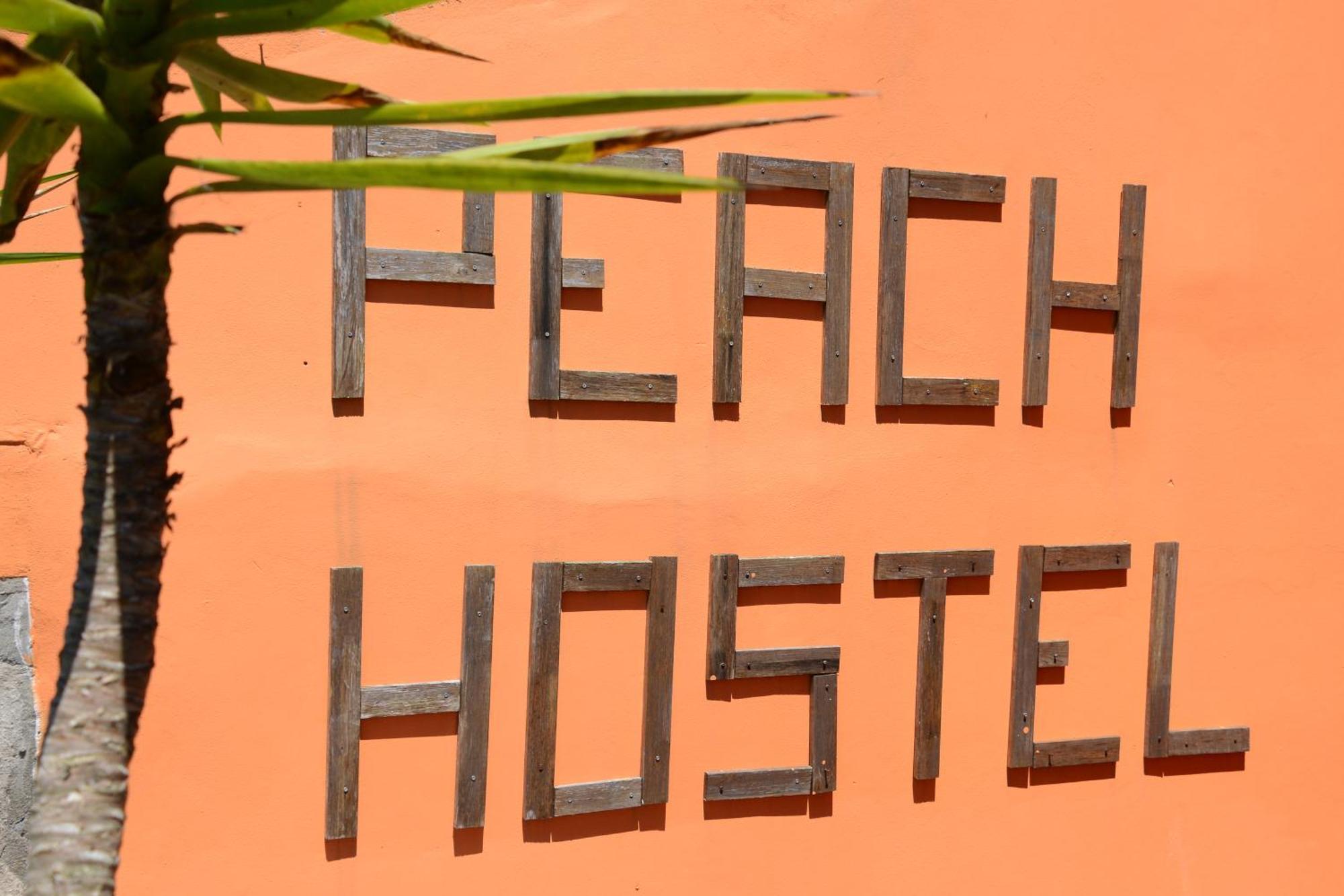 Peach Hostel & Suites OOporto Esterno foto